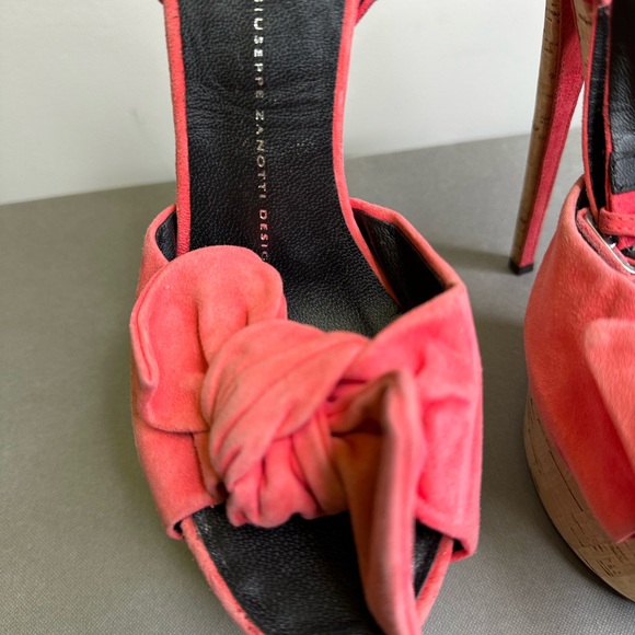 Giuseppe Zanotti Classic Bow sandal size 38 Cork and Salmon color - Picture 5 of 9
